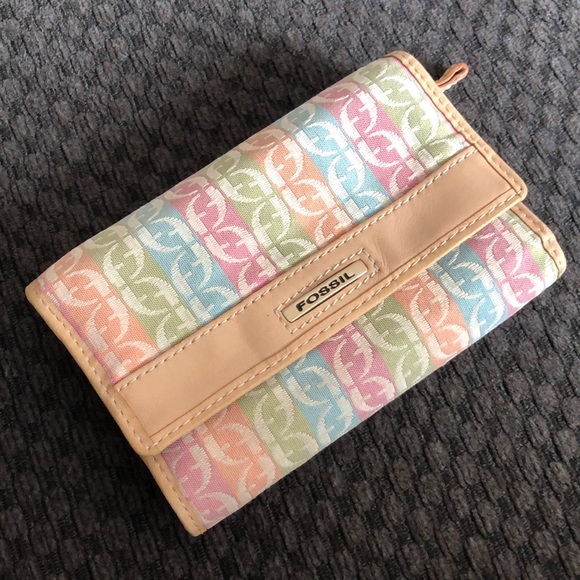Fossil Handbags - Women’s Fossil Pastels Tree-fold Fabric Wallet With Genuine Leather
